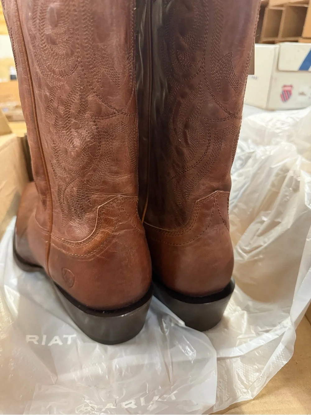 Ariat-Men's Uptown Shoe Label